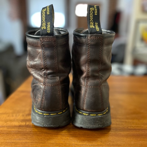 Men’s Dr. Martens Boots - Picture 5 of 7